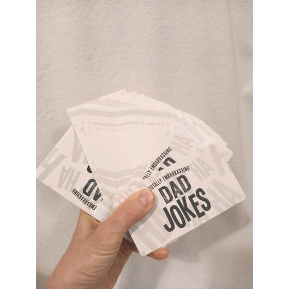 300 Totally Embarrassing Dad Jokes In A Box Fathers Day Gift Funny Family Party - Picture 4 of 6